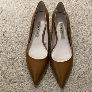 Zara caramel brown / cognac kitten heels / pumps
